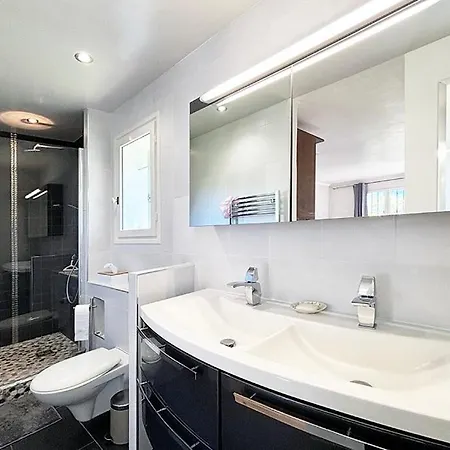 Chez-nous C'est Chez Vous, Piscine, Plages Et Golfs Saint-Raphaël