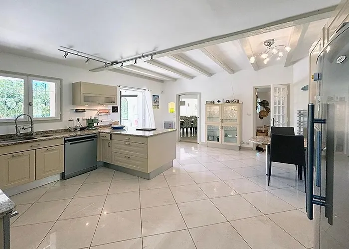 Chez-nous C'est Chez Vous, Piscine, Plages Et Golfs * Saint-Raphael (Var)