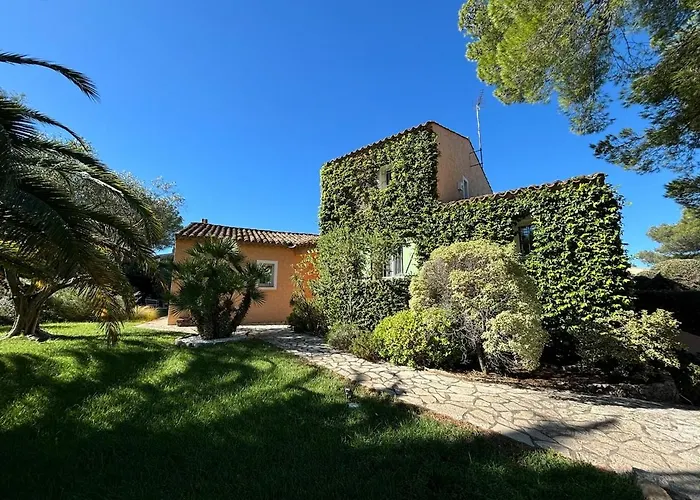 Chez-nous C'est Chez Vous, Piscine, Plages Et Golfs Saint-Raphael (Var)